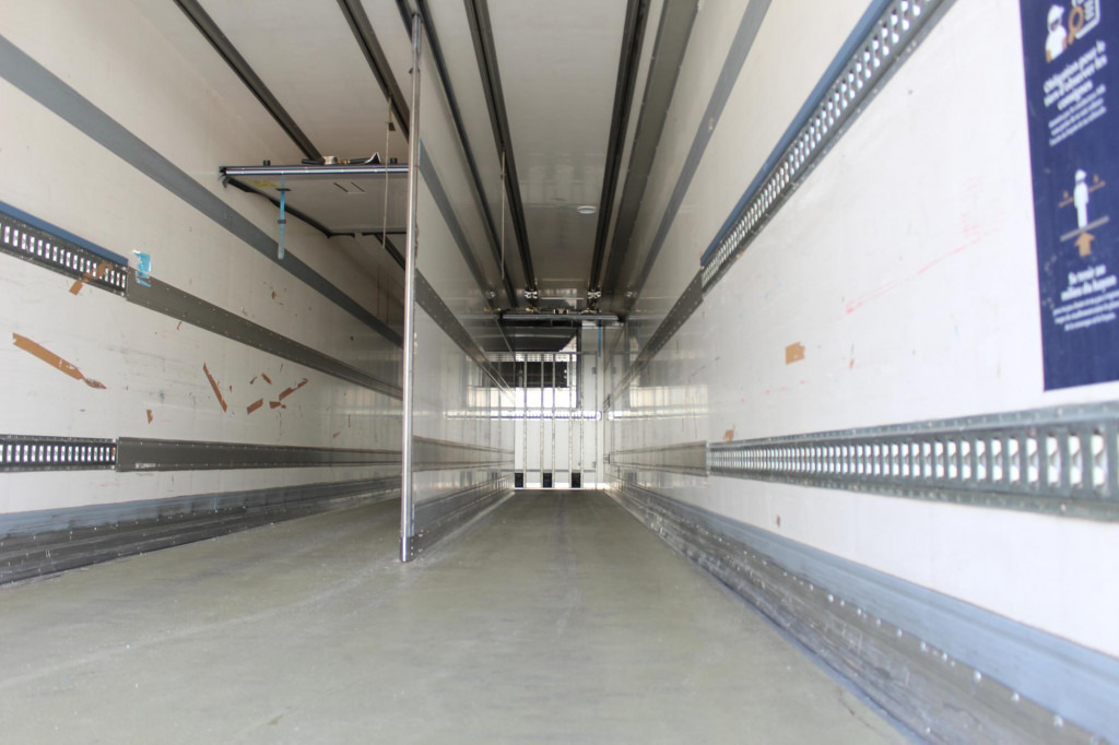 Chereau CV1950Mt.City Bi-Temp LBW Lenkachse Rolltor TOP - Refrigerator semi-trailer: picture 4 Chereau CV1950Mt.City Bi-Temp LBW Lenkachse Rolltor TOP - Refrigerator semi-trailer: picture 4