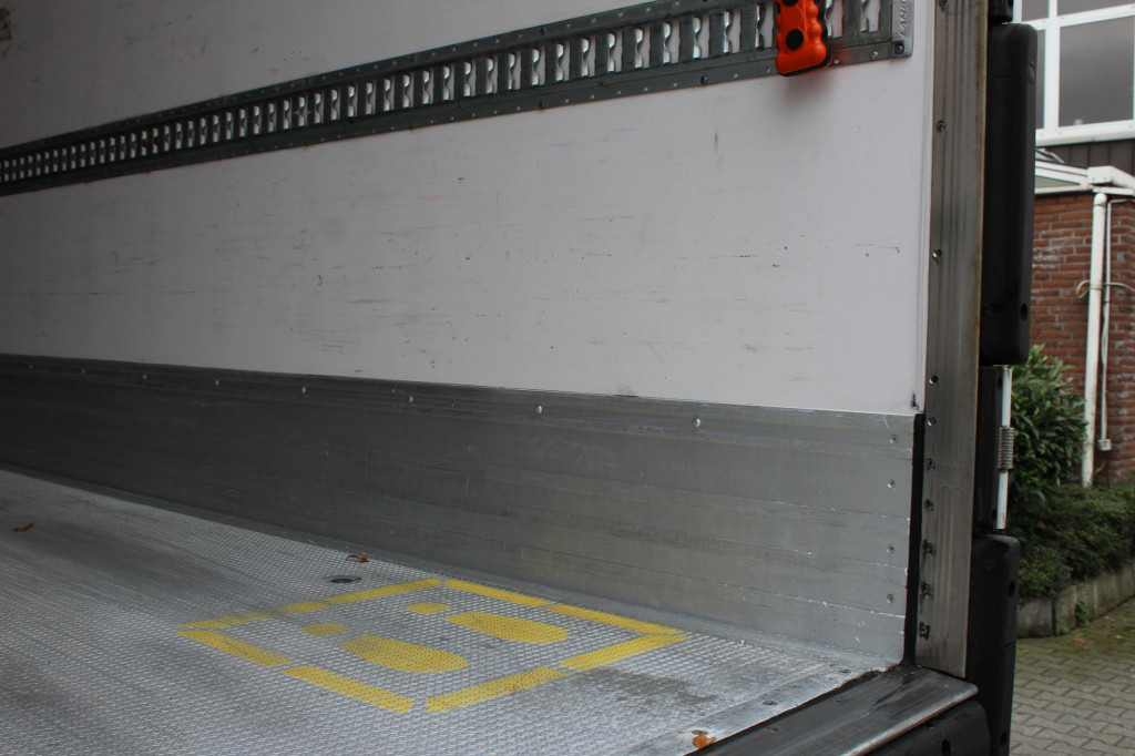 Lamberet TK SLXi Spectrum 2,65h Bi-Multi-Temp. TW LBW - Refrigerator semi-trailer: picture 5 Lamberet TK SLXi Spectrum 2,65h Bi-Multi-Temp. TW LBW - Refrigerator semi-trailer: picture 5