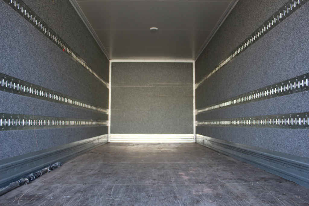 MAN TGL 12.250 Schlafkabine Standheizung Kühlbox LBW - Box truck: picture 2 MAN TGL 12.250 Schlafkabine Standheizung Kühlbox LBW - Box truck: picture 2