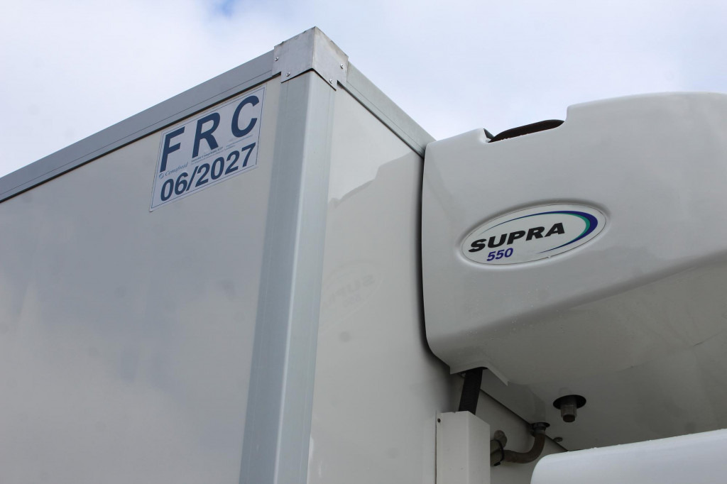 Renault D 12  Carrier Supra 550 Strom Tür LBW FRC 2027 - Refrigerator truck: picture 5 Renault D 12  Carrier Supra 550 Strom Tür LBW FRC 2027 - Refrigerator truck: picture 5