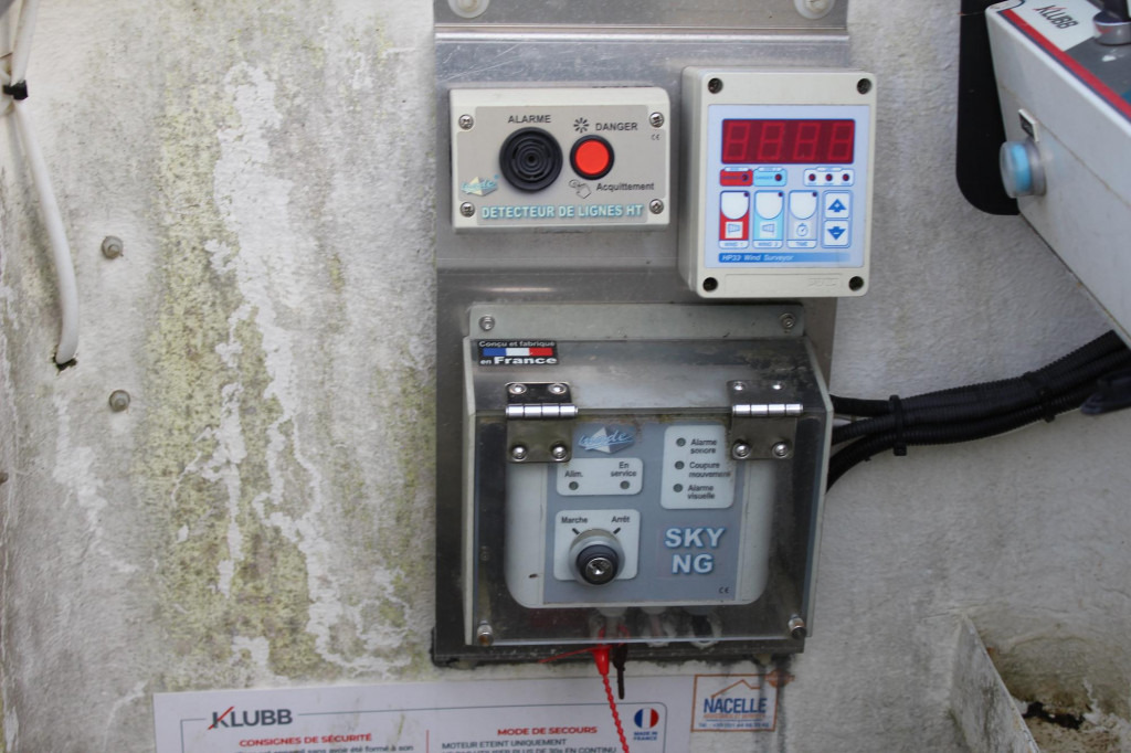 Renault Master Bühne KLUBB 11m 2 Personen Korb 200kg - Truck mounted aerial platform: picture 2 Renault Master Bühne KLUBB 11m 2 Personen Korb 200kg - Truck mounted aerial platform: picture 2