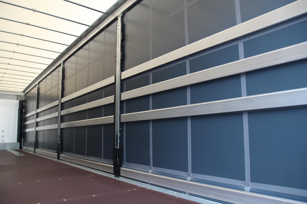 SCHMITZ Mega Plane Hubdach Miete Only Rent Mega - Curtainsider semi-trailer: picture 2 SCHMITZ Mega Plane Hubdach Miete Only Rent Mega - Curtainsider semi-trailer: picture 2