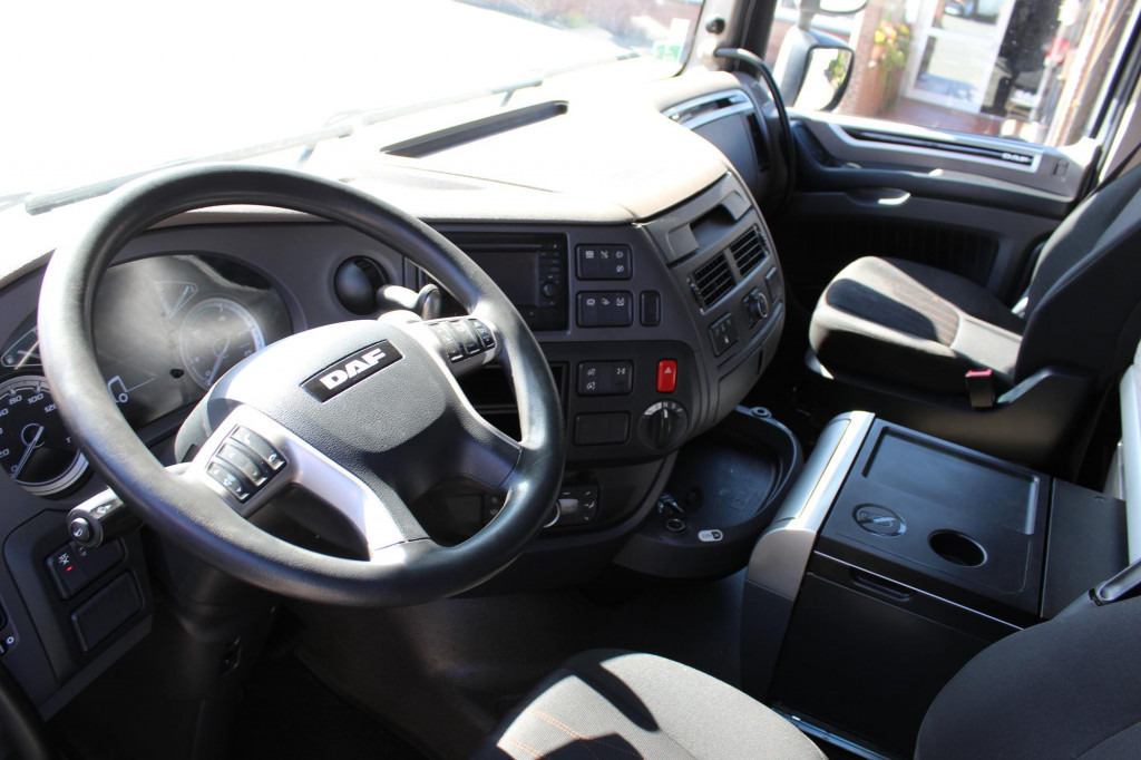 Daf XF 530 SC Retarder ACC LDWS Kühlbox Vollspoiler - Tractor unit: picture 5 Daf XF 530 SC Retarder ACC LDWS Kühlbox Vollspoiler - Tractor unit: picture 5