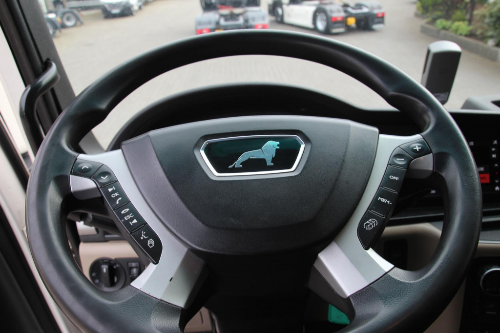 Tractor unit MAN TGX 18.500 XXL Standklima Navi Xenon Retarder: picture 6