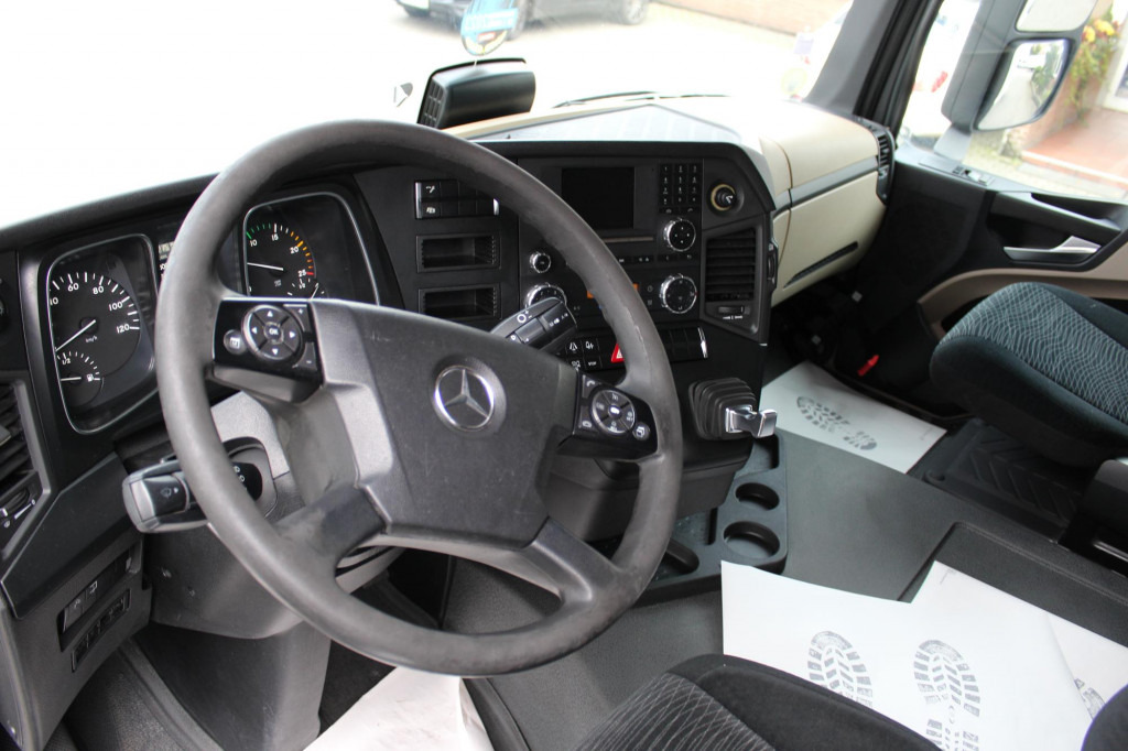 Mercedes-Benz Actros 1843 E6 ACC LDW Vollspoiler - Tractor unit: picture 4 Mercedes-Benz Actros 1843 E6 ACC LDW Vollspoiler - Tractor unit: picture 4