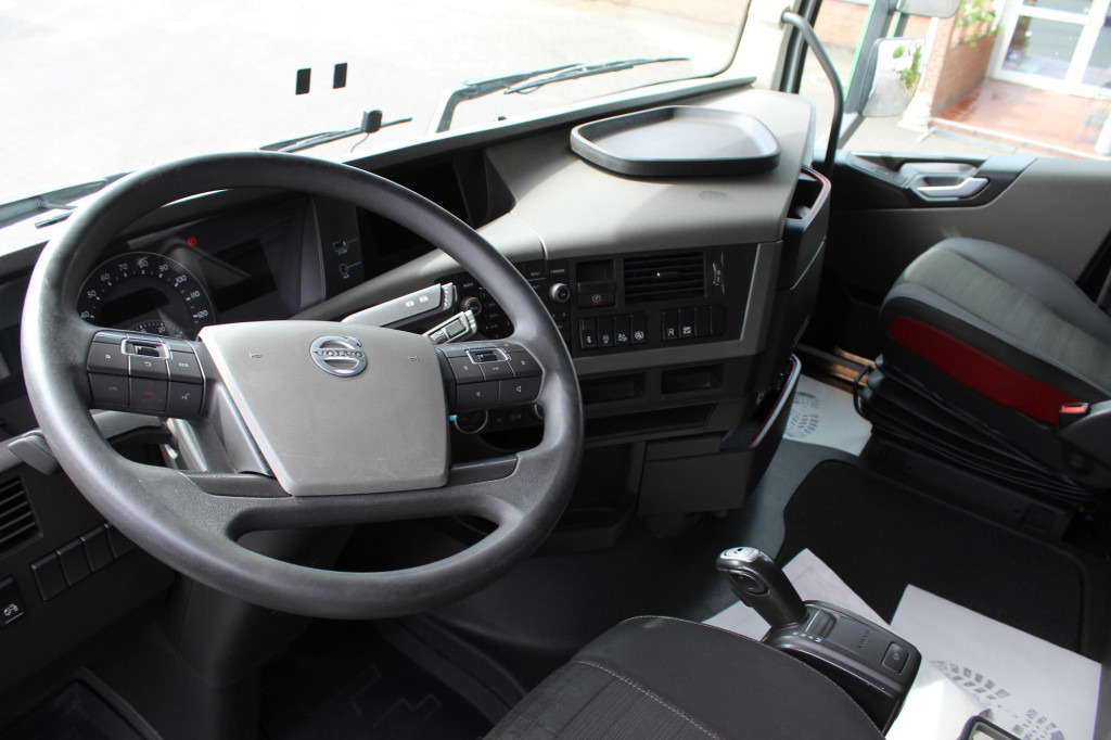 Volvo FH 460 E6 Globe 2 Tanks i-Park Cool VIN:LB - Tractor unit: picture 4 Volvo FH 460 E6 Globe 2 Tanks i-Park Cool VIN:LB - Tractor unit: picture 4