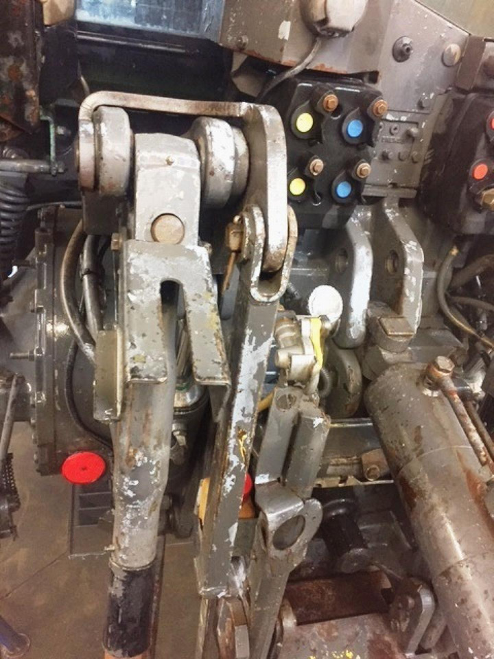 Fendt gebrauchter Hitch für Fendt 930, 926, 924 - Attachment: picture 2 Fendt gebrauchter Hitch für Fendt 930, 926, 924 - Attachment: picture 2