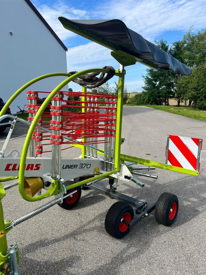 CLAAS Liner 370 Tandem / NEU und UNBENUTZT / Baujahr 202 - Tedder/ Rake: picture 2 CLAAS Liner 370 Tandem / NEU und UNBENUTZT / Baujahr 202 - Tedder/ Rake: picture 2