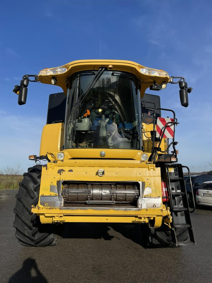 Combine harvester New Holland CR9080 Elevation Allrad: picture 9 Combine harvester New Holland CR9080 Elevation Allrad: picture 9
