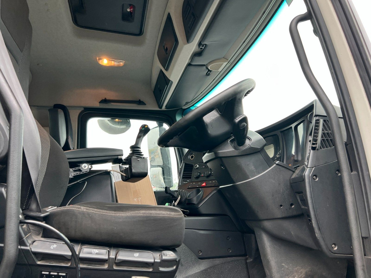 Mercedes-Benz Antos 2533 6x2 Seitenlader  Zoeller S LF 22 Mercedes-Benz Antos 2533 6x2 Seitenlader  Zoeller S LF 22 leasing Mercedes-Benz Antos 2533 6x2 Seitenlader  Zoeller S LF 22 Mercedes-Benz Antos 2533 6x2 Seitenlader  Zoeller S LF 22: picture 6