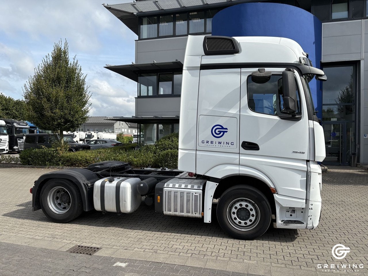 Mercedes-Benz 1845 LS 4x2, Bigspace, PTO, ADR, Retarder - Tractor unit: picture 2 Mercedes-Benz 1845 LS 4x2, Bigspace, PTO, ADR, Retarder - Tractor unit: picture 2