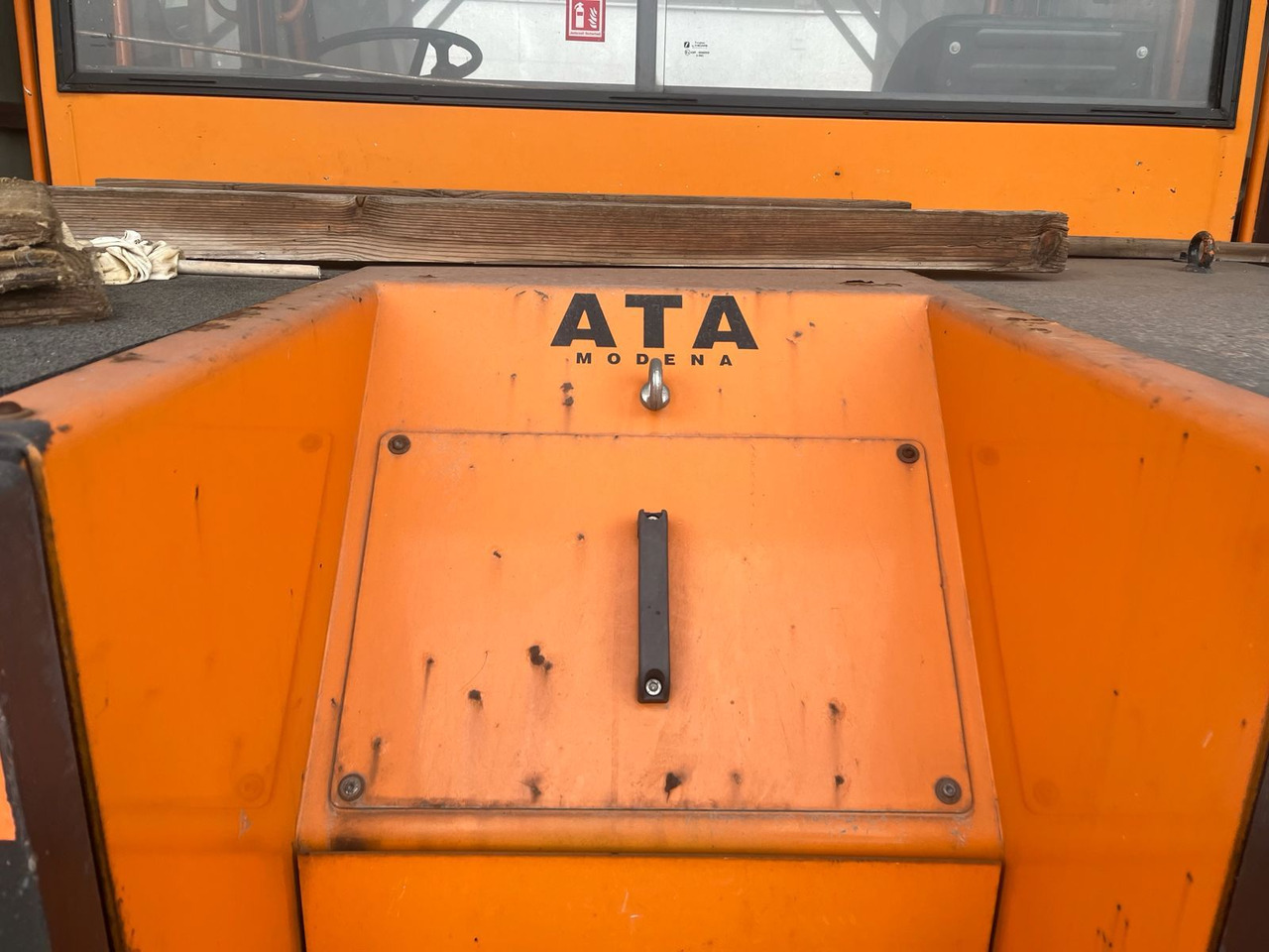 Pushback tractor ATA 8500 4X4: picture 6 Pushback tractor ATA 8500 4X4: picture 6