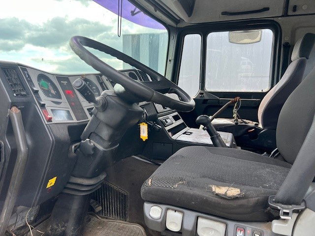 MAN 26.464 6X4 - Container transporter/ Swap body truck: picture 5 MAN 26.464 6X4 - Container transporter/ Swap body truck: picture 5