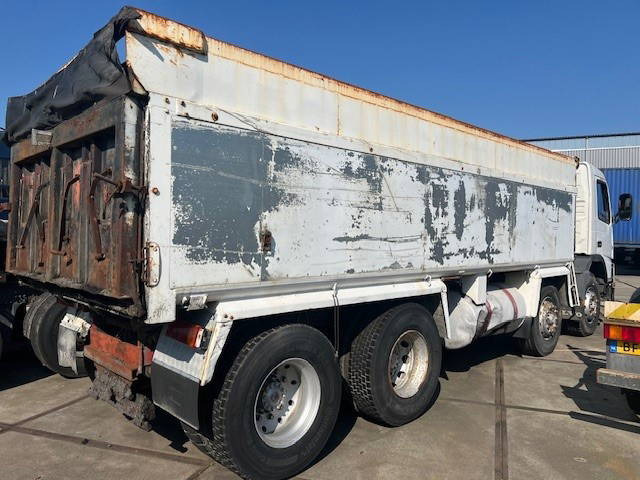 Volvo FM 12 FM12 8x4 - Tipper: picture 4 Volvo FM 12 FM12 8x4 - Tipper: picture 4