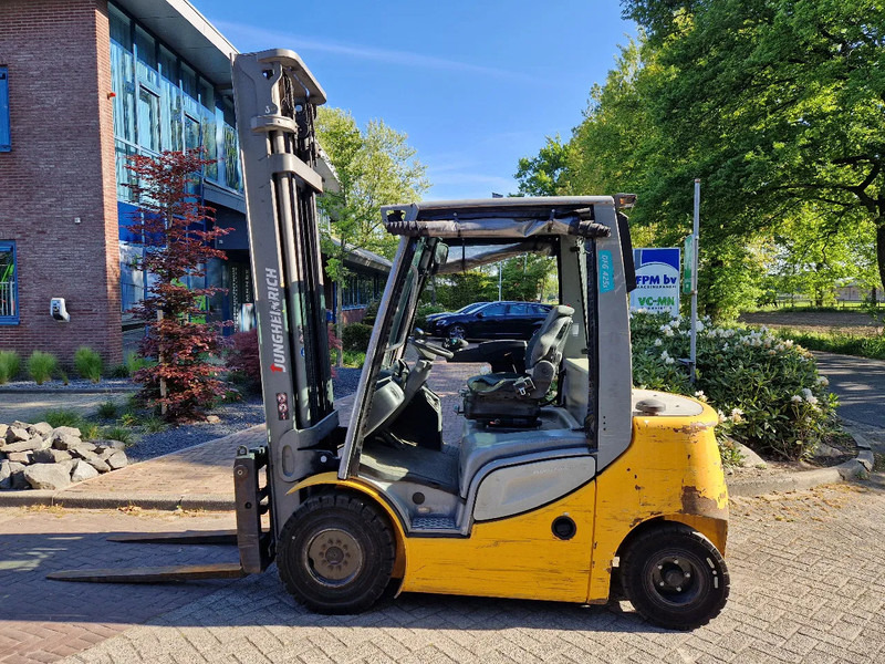 Jungheinrich DFG 425S - Diesel forklift: picture 1 Jungheinrich DFG 425S - Diesel forklift: picture 1