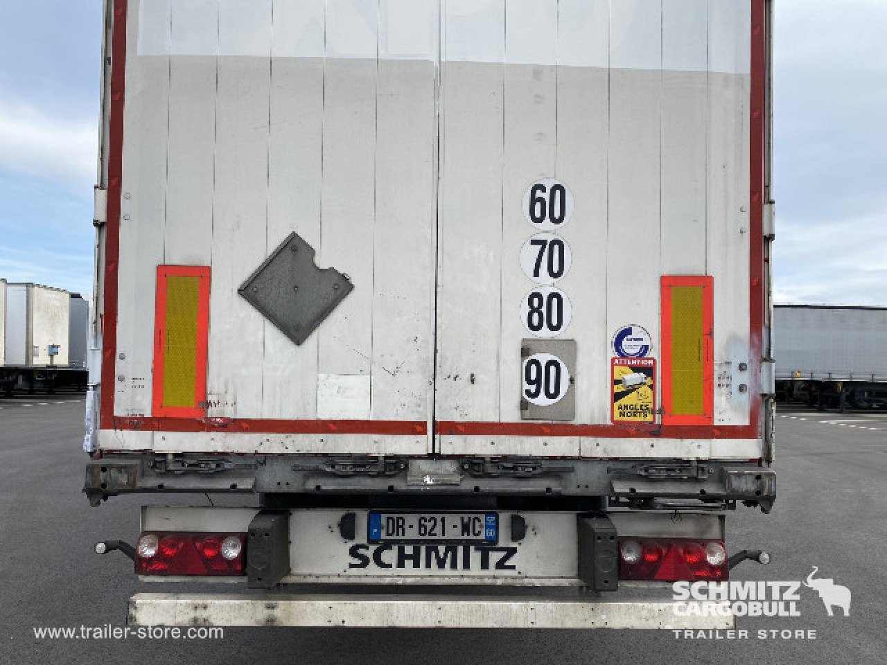 SCHMITZ Curtainsider Standard - Curtainsider semi-trailer: picture 3 SCHMITZ Curtainsider Standard - Curtainsider semi-trailer: picture 3