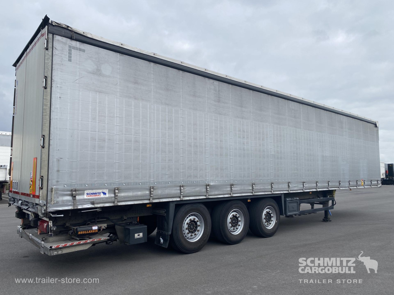 SCHMITZ Curtainsider Standard Taillift - Curtainsider semi-trailer: picture 3 SCHMITZ Curtainsider Standard Taillift - Curtainsider semi-trailer: picture 3
