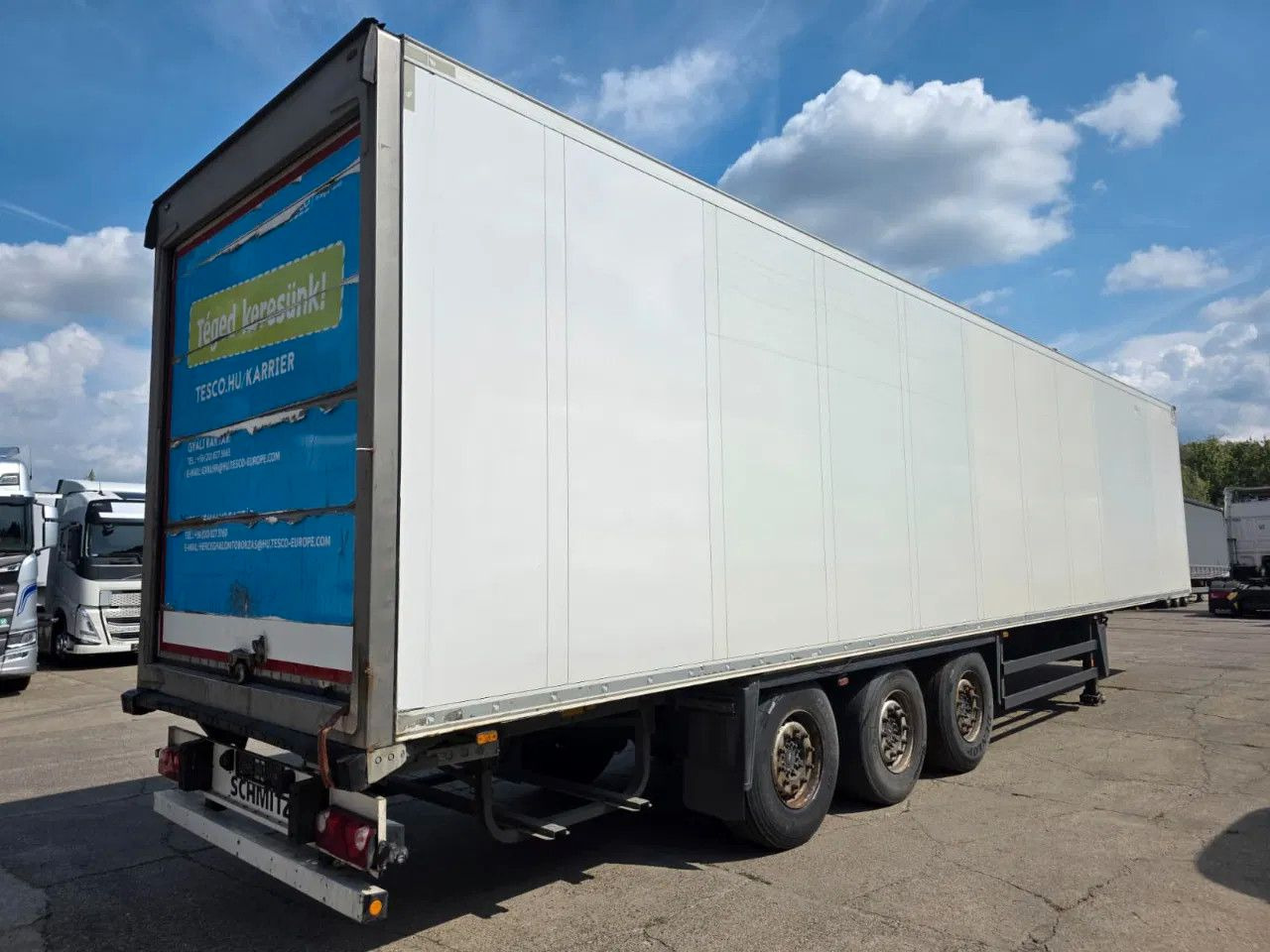 Schmitz Cargobull SCB S3B CARRIER VECTOR 1950 Mt- Lifting Axel-12U - Refrigerator semi-trailer: picture 4 Schmitz Cargobull SCB S3B CARRIER VECTOR 1950 Mt- Lifting Axel-12U - Refrigerator semi-trailer: picture 4