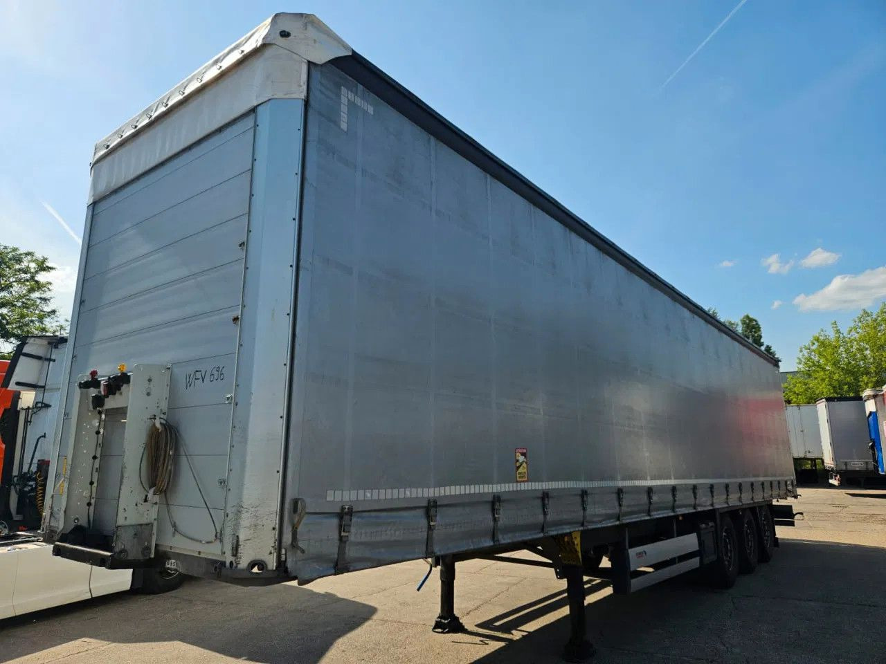 Schmitz Cargobull SCB S3T Standard 4 units! Lifting Axle A&C, XL C - Curtainsider semi-trailer: picture 2 Schmitz Cargobull SCB S3T Standard 4 units! Lifting Axle A&C, XL C - Curtainsider semi-trailer: picture 2
