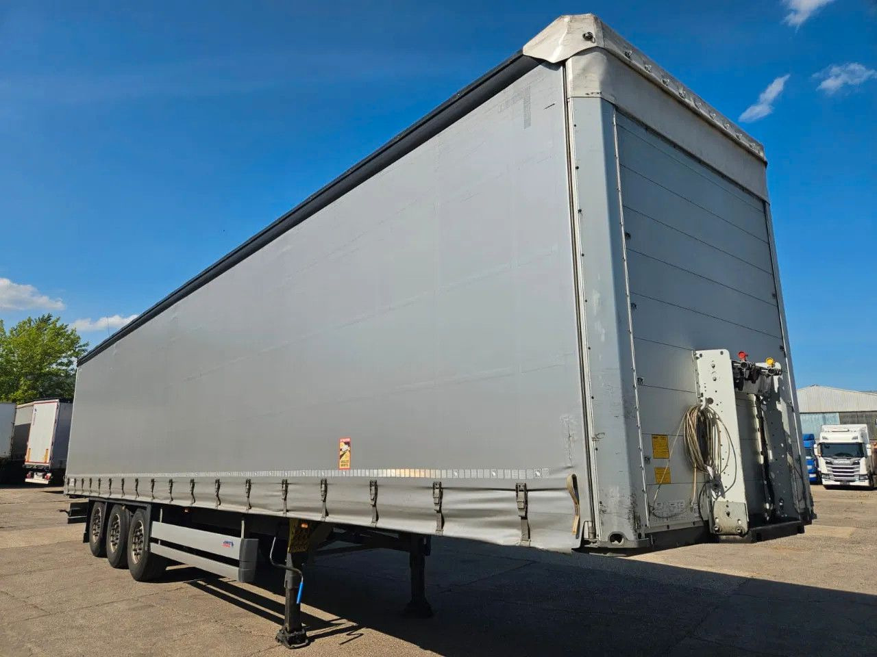Schmitz Cargobull SCB S3T Standard 4 units! Lifting Axle A&C, XL C - Curtainsider semi-trailer: picture 1 Schmitz Cargobull SCB S3T Standard 4 units! Lifting Axle A&C, XL C - Curtainsider semi-trailer: picture 1