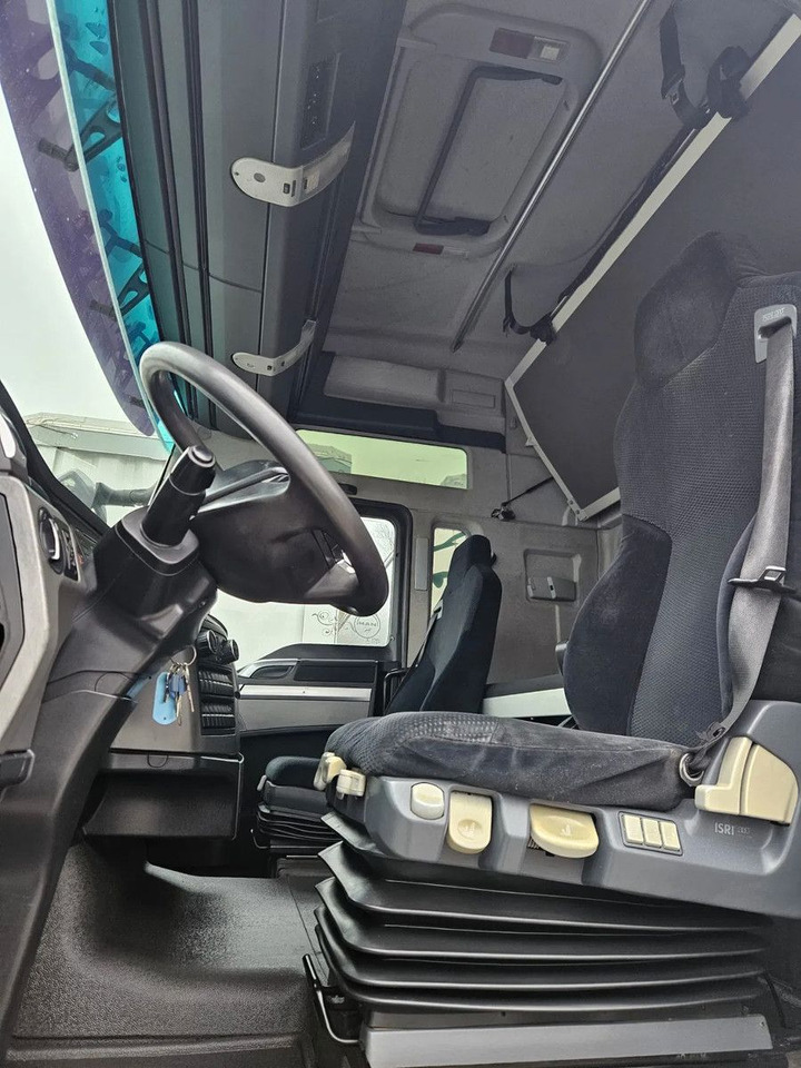 MAN TGX 18.440 XXL Standard Euro 5 EEV - Tractor unit: picture 5 MAN TGX 18.440 XXL Standard Euro 5 EEV - Tractor unit: picture 5