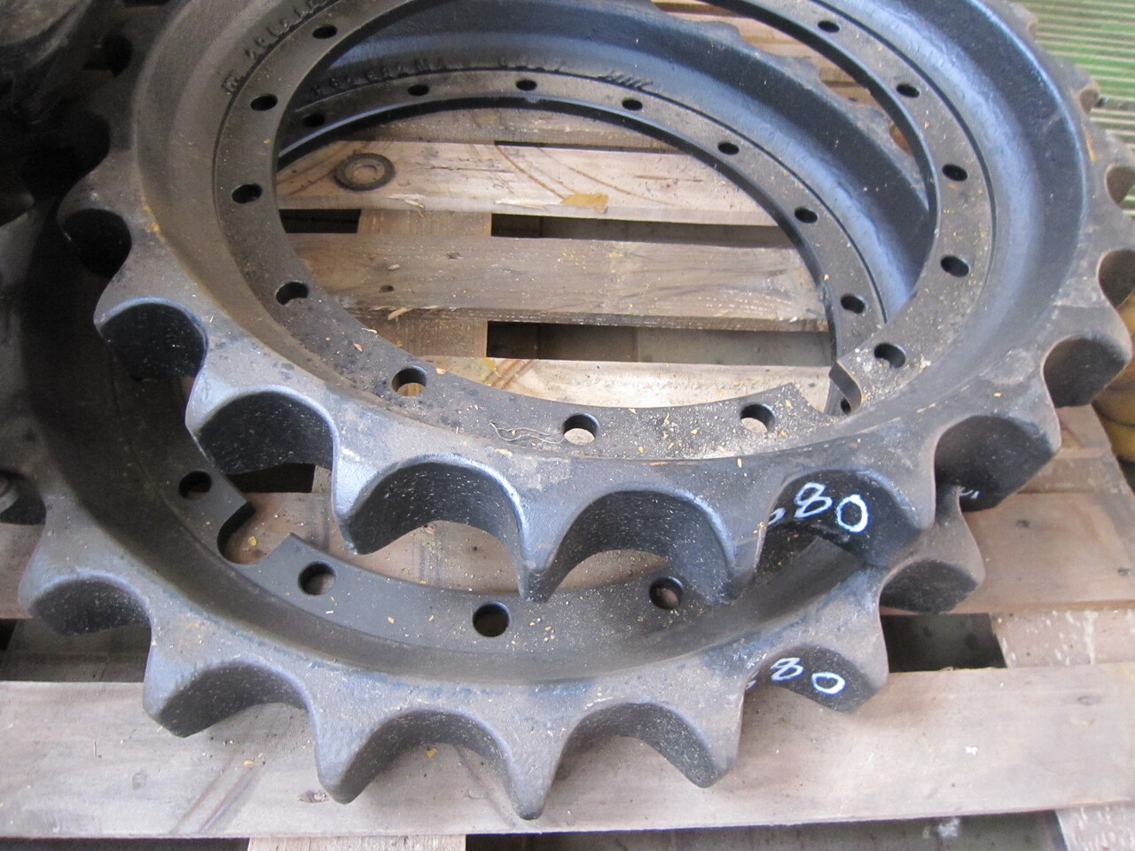 HANOMAG - Undercarriage parts for Bulldozer: picture 3 HANOMAG - Undercarriage parts for Bulldozer: picture 3