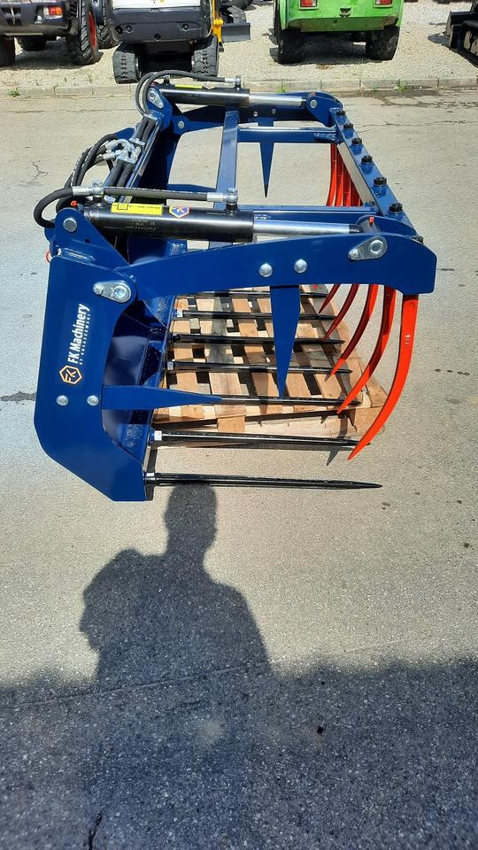 Krokodilgebiss Greifschaufel Frontlader Thaler Cat Hoflader Euro - Silage equipment: picture 3 Krokodilgebiss Greifschaufel Frontlader Thaler Cat Hoflader Euro - Silage equipment: picture 3