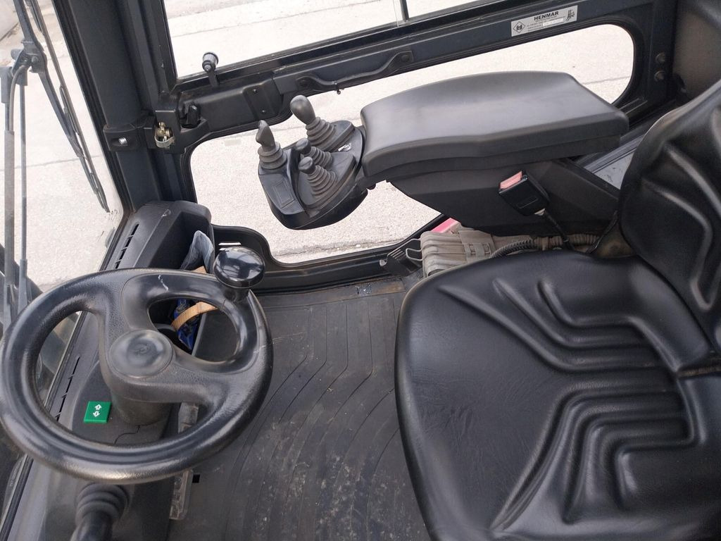 Diesel forklift Linde H 25 T: picture 6