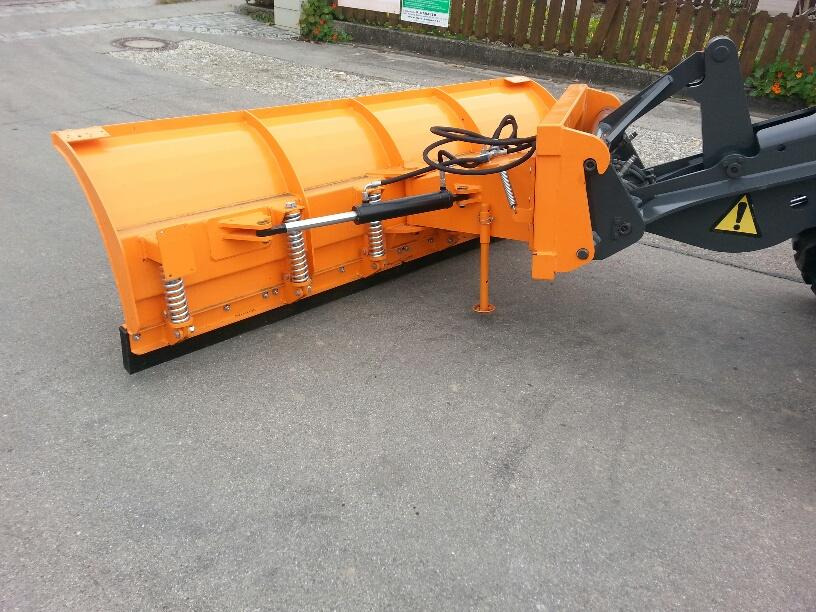Schneeschild 2,6m Kramer Schlepper Radlader Hoflader Frontlader - Snow plough: picture 2 Schneeschild 2,6m Kramer Schlepper Radlader Hoflader Frontlader - Snow plough: picture 2