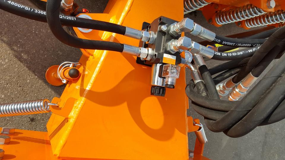 Snow plough Schneeschild Vario 2,6m Teleskoplader Schlepper Radlader Hoflader: picture 6 Snow plough Schneeschild Vario 2,6m Teleskoplader Schlepper Radlader Hoflader: picture 6