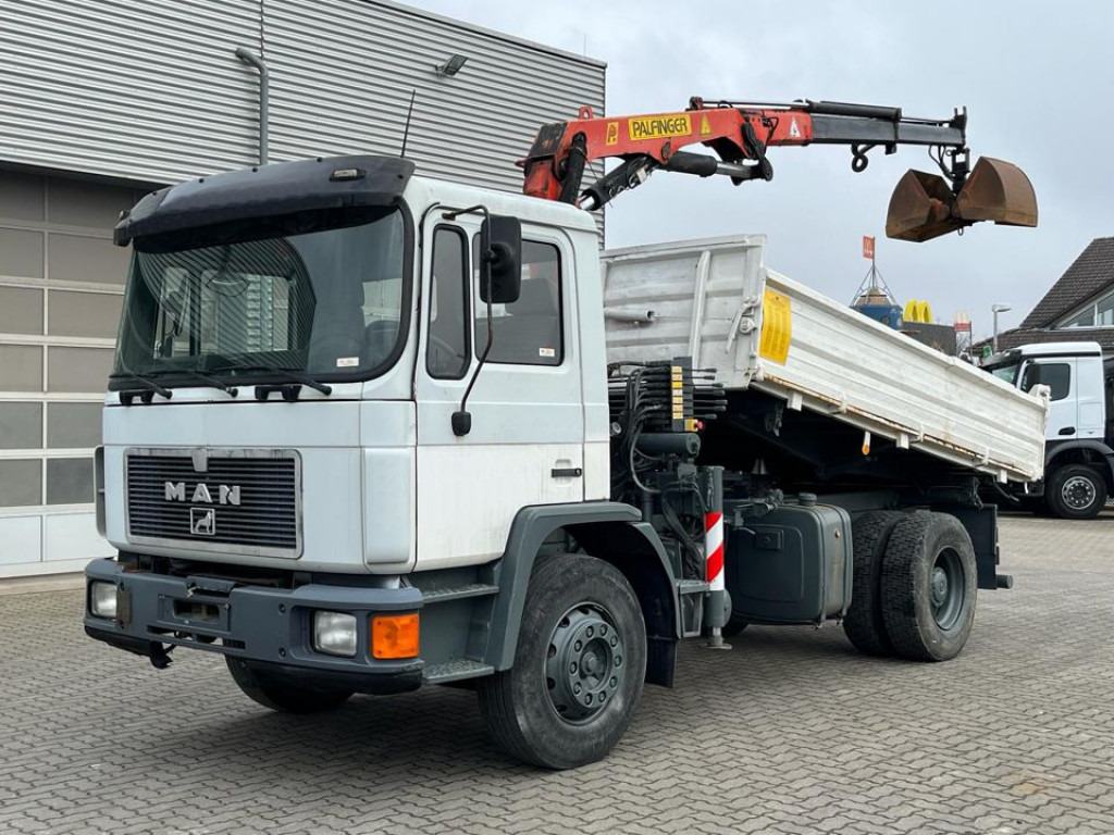 MAN F90 18.232 FK 2-Achs Kipper Kran Palf. PK 8000 - Tipper, Crane truck: picture 1 MAN F90 18.232 FK 2-Achs Kipper Kran Palf. PK 8000 - Tipper, Crane truck: picture 1
