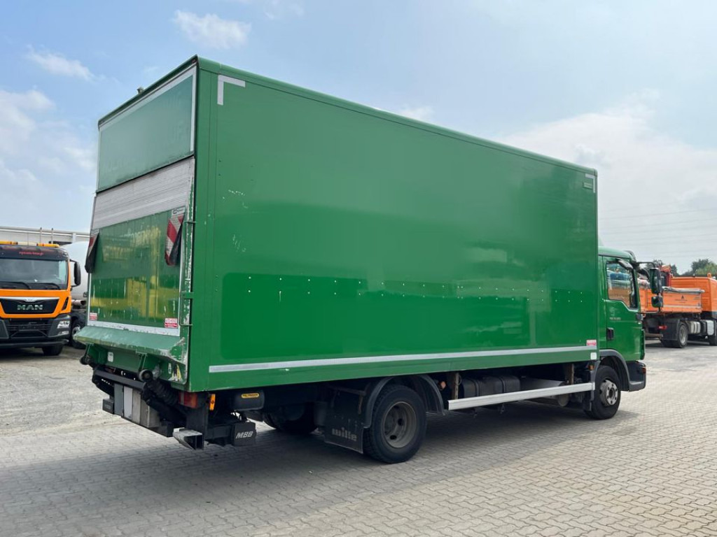 MAN MAN TG-L Standardkoffer LBW 12.220 4x2 BL LBW 1.5 to - Box truck: picture 3 MAN MAN TG-L Standardkoffer LBW 12.220 4x2 BL LBW 1.5 to - Box truck: picture 3