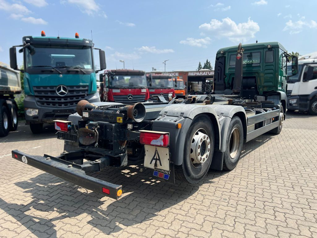 MAN TG-S 26.400 6x2-2 BL Abrollkipper org. nur237TKM - Hook lift truck: picture 4 MAN TG-S 26.400 6x2-2 BL Abrollkipper org. nur237TKM - Hook lift truck: picture 4