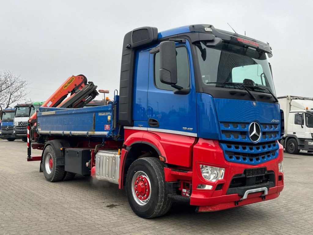 Mercedes-Benz Arocs 1845 4x4 HAD 2-Achs Allradkipper Kran Funk Mercedes-Benz Arocs 1845 4x4 HAD 2-Achs Allradkipper Heckkran - Tipper, Crane truck: picture 2 Mercedes-Benz Arocs 1845 4x4 HAD 2-Achs Allradkipper Kran Funk Mercedes-Benz Arocs 1845 4x4 HAD 2-Achs Allradkipper Heckkran - Tipper, Crane truck: picture 2