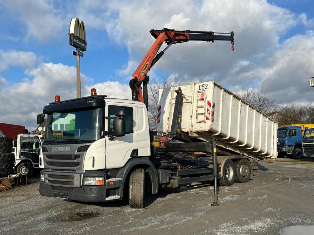 Scania P 360 6x2 Abrollkipper mit Kran Lift/Lenkachse - Hook lift truck, Crane truck: picture 1 Scania P 360 6x2 Abrollkipper mit Kran Lift/Lenkachse - Hook lift truck, Crane truck: picture 1