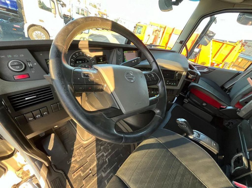 Volvo FH 500 6x2 Abrollkipper Funkfernbedienung - Hook lift truck: picture 5 Volvo FH 500 6x2 Abrollkipper Funkfernbedienung - Hook lift truck: picture 5