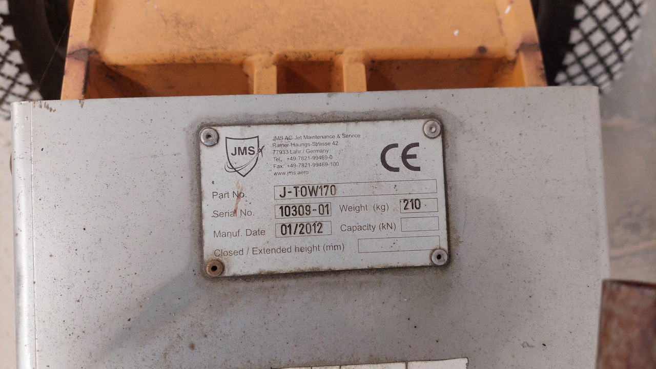 Towbar J-TOW170 JMS - Ground support equipment: picture 2 Towbar J-TOW170 JMS - Ground support equipment: picture 2