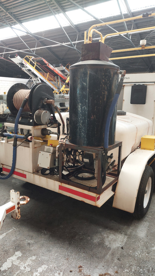 Aircraft deicer JBT GS320 Towable De-icer: picture 6 Aircraft deicer JBT GS320 Towable De-icer: picture 6