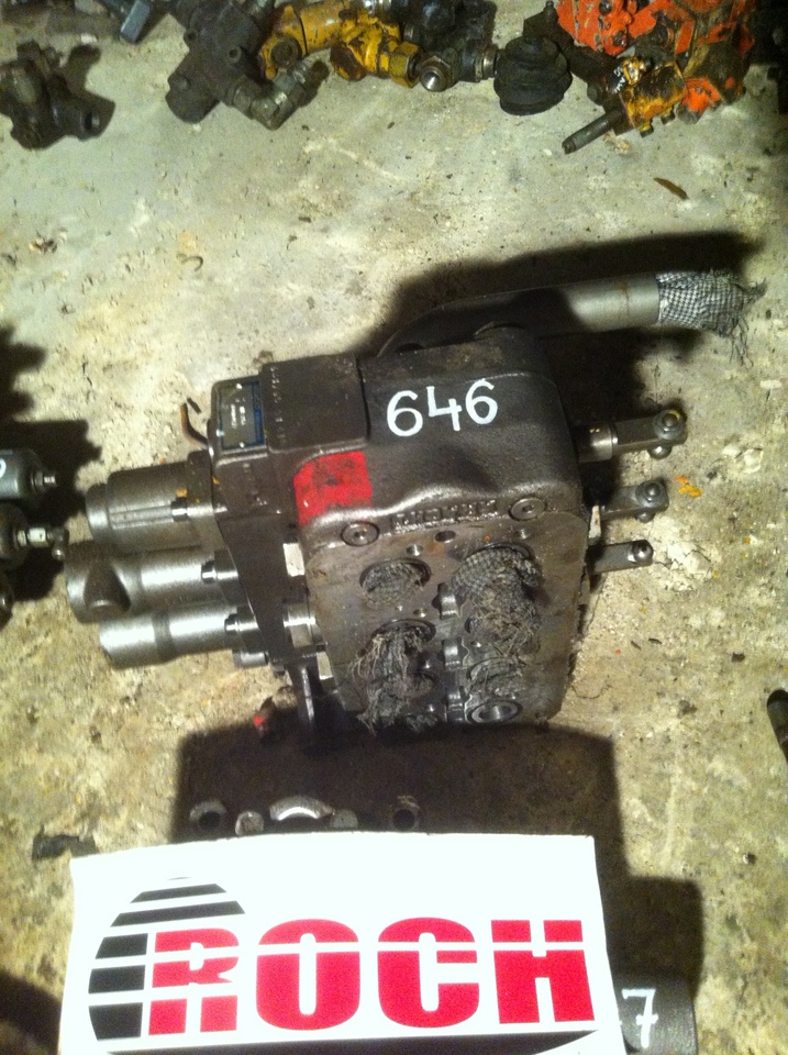 KRACHT MB 253 1301602/2 431745 51 4F9 - 3 SEKCYJNY - Hydraulic valve for Construction machinery: picture 1 KRACHT MB 253 1301602/2 431745 51 4F9 - 3 SEKCYJNY - Hydraulic valve for Construction machinery: picture 1