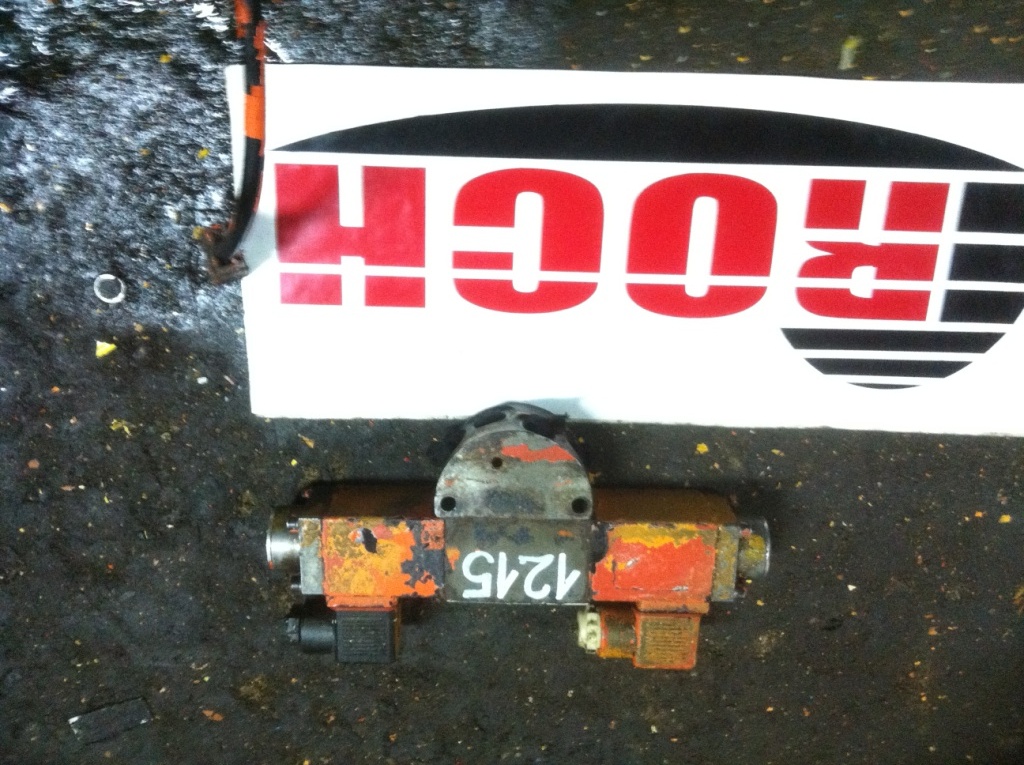 KRACHT WL4 SFZ04XP2 EK1 Z610 - 1 SEKCYJNY + KOŚĆ + CEWKI - Hydraulic valve for Construction machinery: picture 1 KRACHT WL4 SFZ04XP2 EK1 Z610 - 1 SEKCYJNY + KOŚĆ + CEWKI - Hydraulic valve for Construction machinery: picture 1
