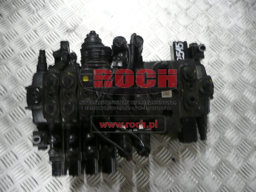 MANITOU 113700097 TM1700053013 R.52536374 113700081 IPC403030/003 R.52508817 - 7 SEKCYJNY - Hydraulic valve: picture 1 MANITOU 113700097 TM1700053013 R.52536374 113700081 IPC403030/003 R.52508817 - 7 SEKCYJNY - Hydraulic valve: picture 1