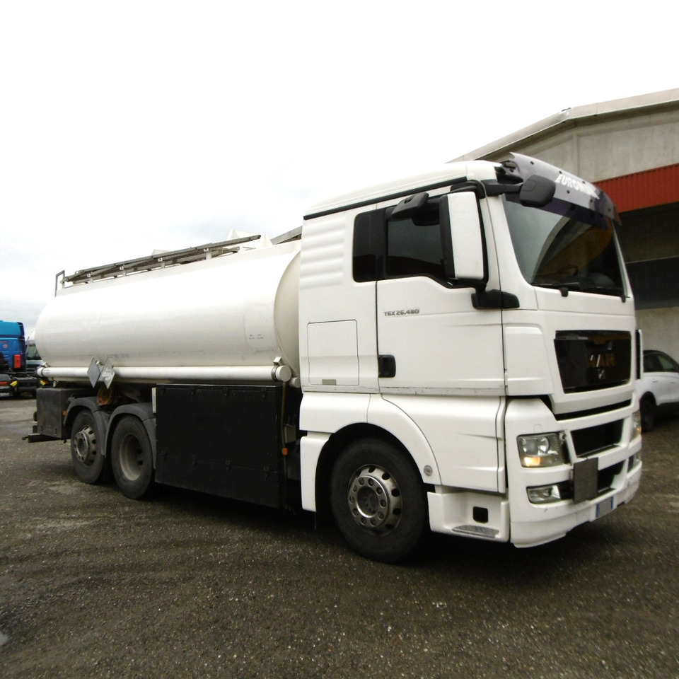 MAN 26.480 - Tank truck: picture 1 MAN 26.480 - Tank truck: picture 1