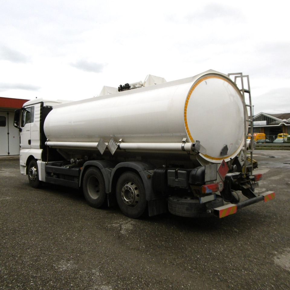 MAN 26.480 - Tank truck: picture 4 MAN 26.480 - Tank truck: picture 4