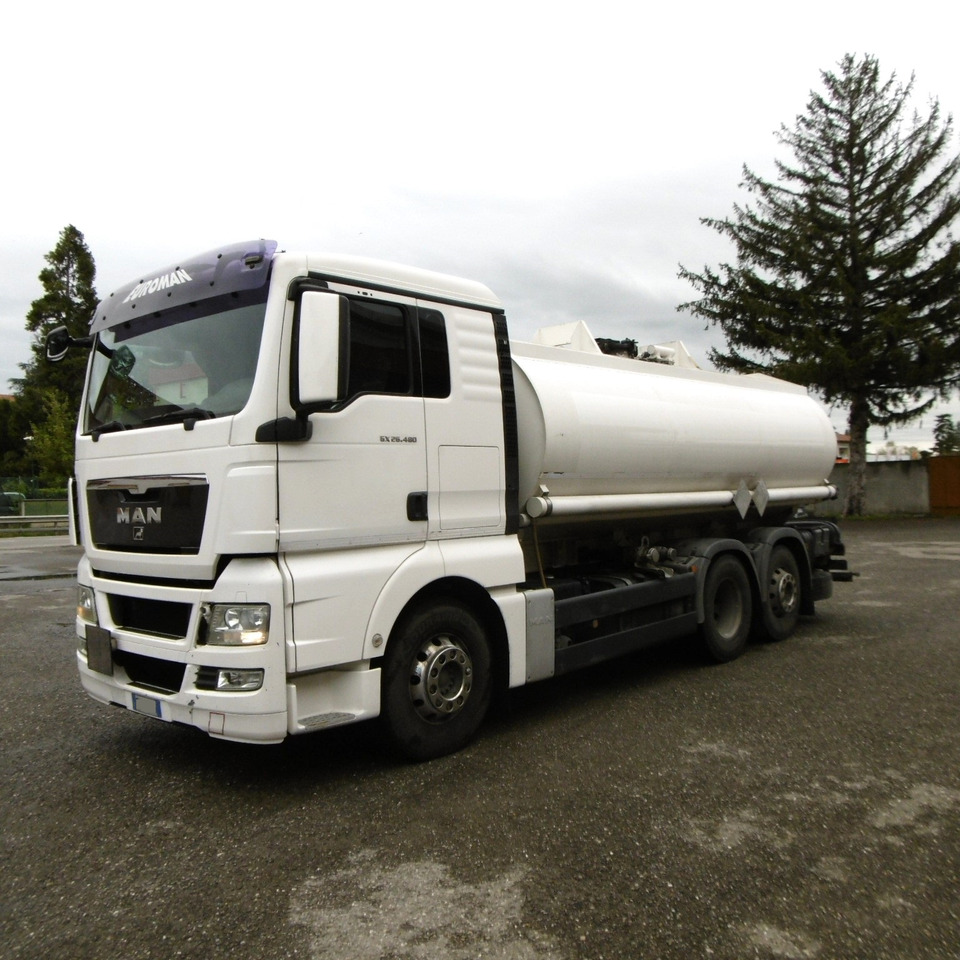MAN 26.480 - Tank truck: picture 3 MAN 26.480 - Tank truck: picture 3