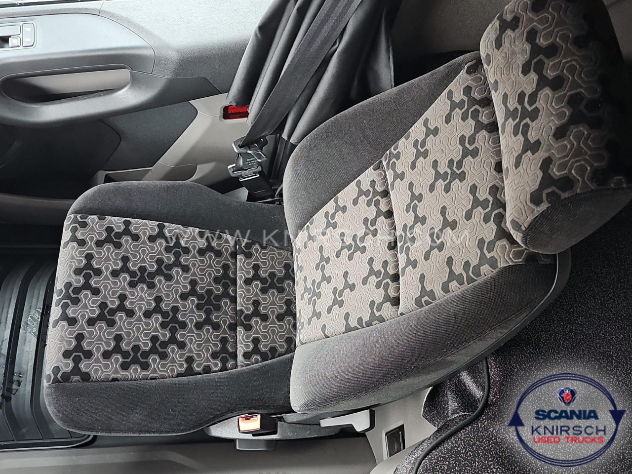 SCANIA R 450 A4x2LA / LED / Sideskirts / ADR AT - Tractor unit: picture 5 SCANIA R 450 A4x2LA / LED / Sideskirts / ADR AT - Tractor unit: picture 5