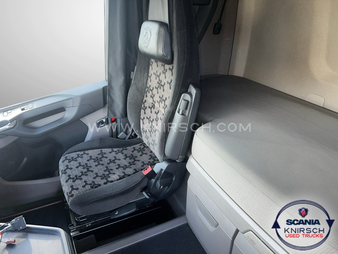 SCANIA R450A4x2LA - Tractor unit: picture 5 SCANIA R450A4x2LA - Tractor unit: picture 5