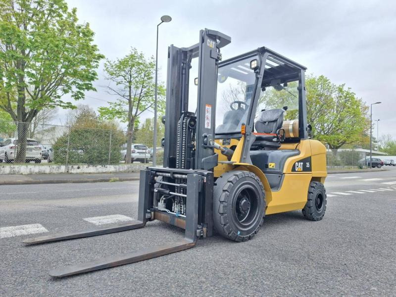 Caterpillar GP35 NTD - LPG forklift: picture 1 Caterpillar GP35 NTD - LPG forklift: picture 1