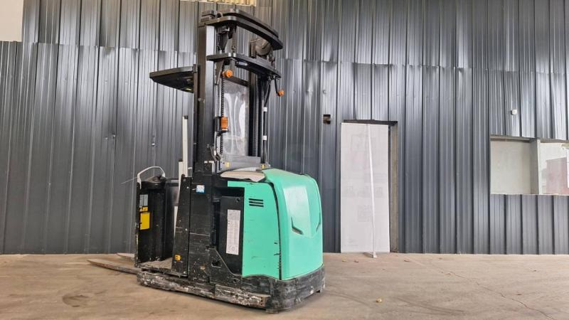 Caterpillar NOH10N - Order picker: picture 4 Caterpillar NOH10N - Order picker: picture 4