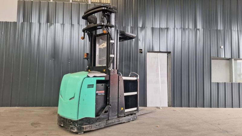 Caterpillar NOH10N - Order picker: picture 3 Caterpillar NOH10N - Order picker: picture 3