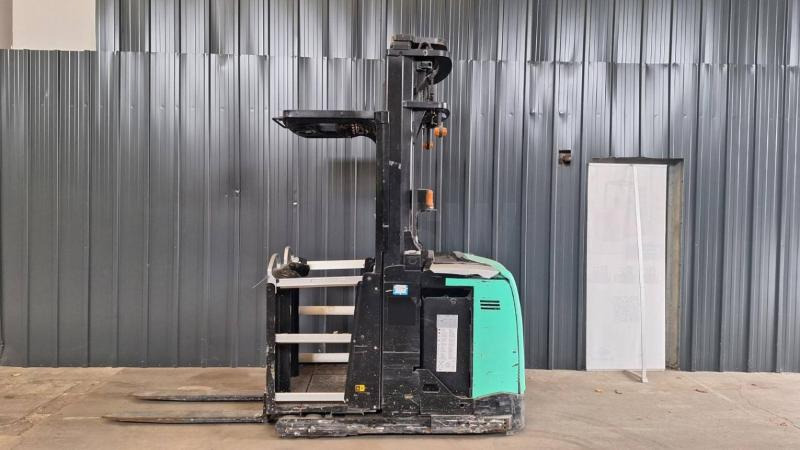 Caterpillar NOH10N - Order picker: picture 5 Caterpillar NOH10N - Order picker: picture 5